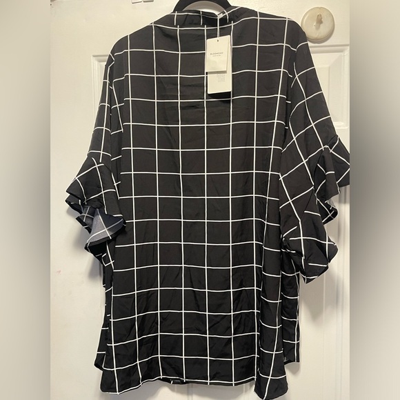 NWT Plaid Notched Button Up Ruffle Sleeve Split Hem Blouse size 26 - Picture 9 of 10